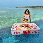 Famous Singer and Dancer Shirley Setia enjoying vacations in Maldives 