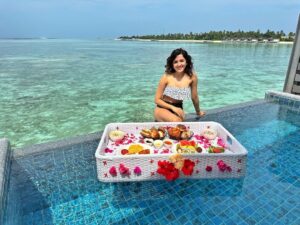Famous Singer and Dancer Shirley Setia enjoying vacations in Maldives 